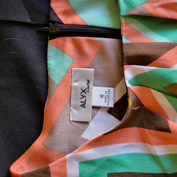 Size 16 multicolored patterned dress - Picture 4 of 4